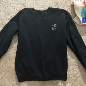 Winners black crewneck with sunflower embroided